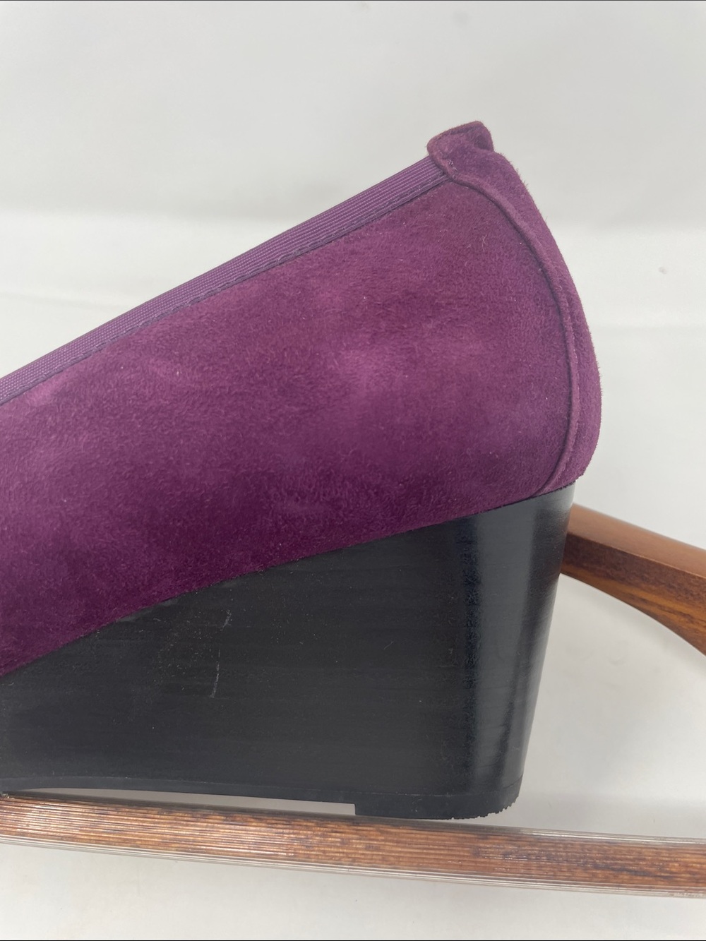 Vionic Plum Suede-Like Wedged Heel Pump Size 10 Excellent Condition - Picture 12 of 15